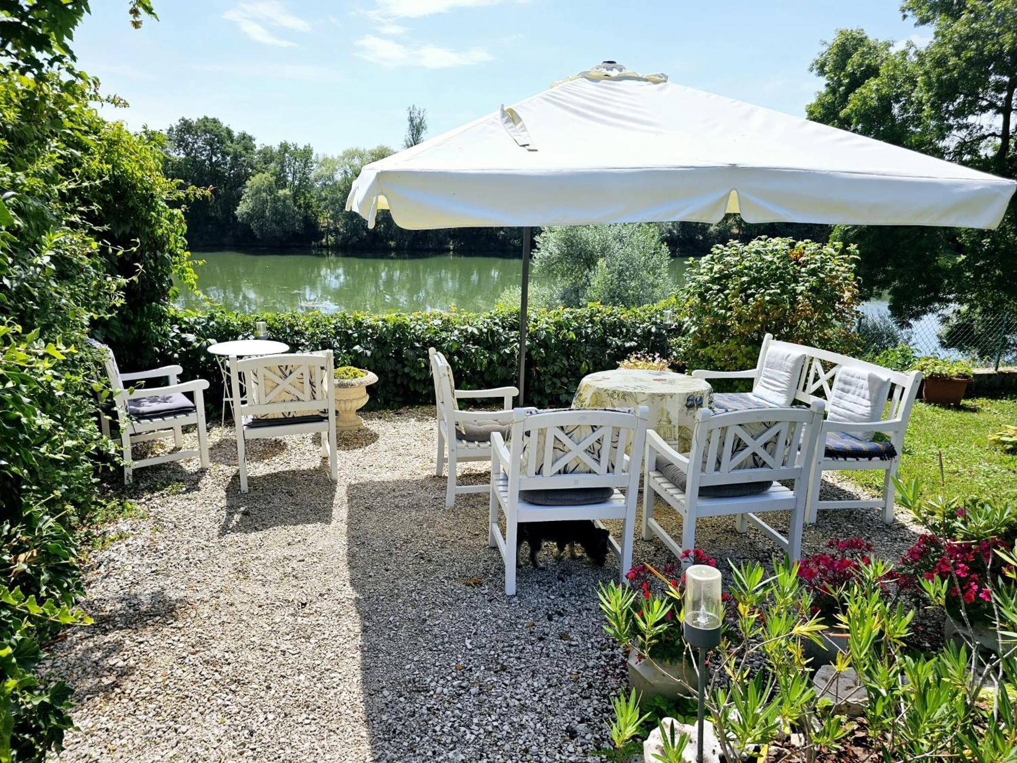 Jan'S Place In Burgundy Ecuelles  Exterior photo